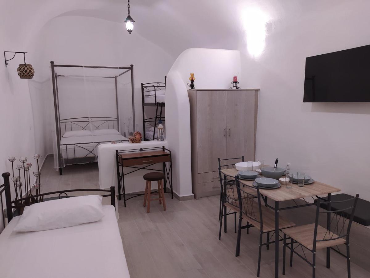 Mentoras' Complex Daire Emporio  Dış mekan fotoğraf
